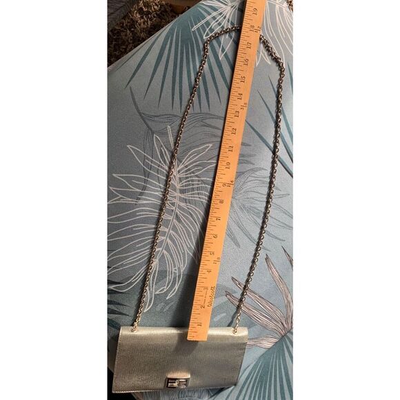 FENDI Metallic Calfskin Wallet On Chain Silver Clutch Purse AUTHENTIC $3800 - Picture 12 of 15